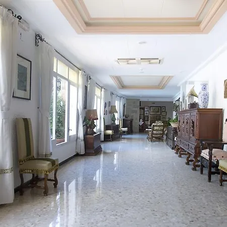Ght Neptuno-tossa & Venus Hotel