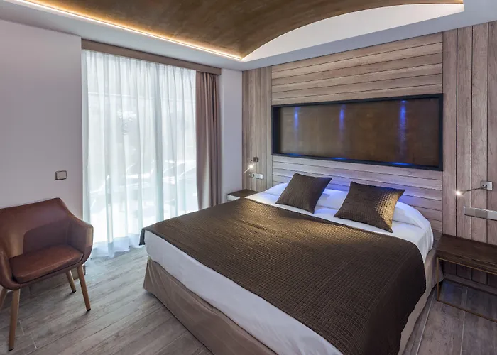 Hotel Ght Neptuno-tossa & Venus 3*