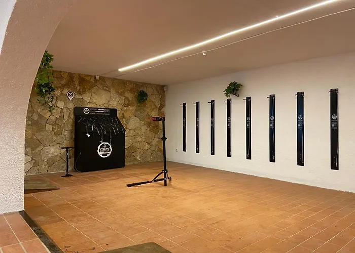 Ght Neptuno-tossa & Venus Tossa de Mar